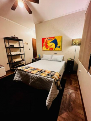 Lindo Studio em Casa de Alto Padrão Jd Marajoara